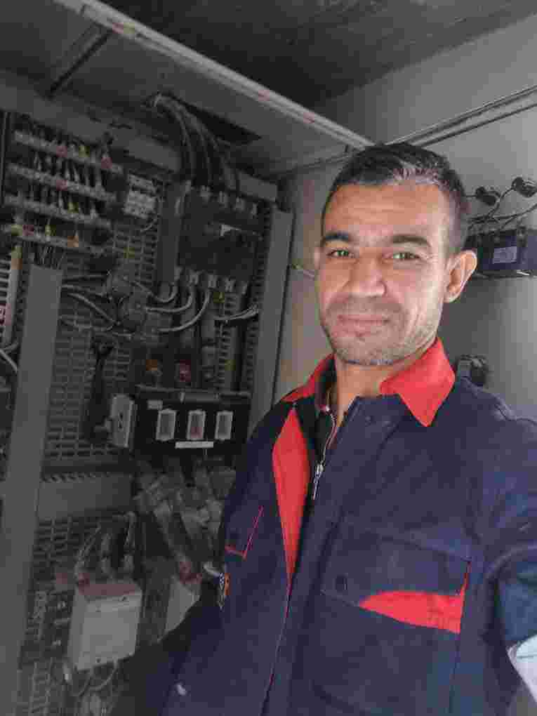 abdelwaheb électricien